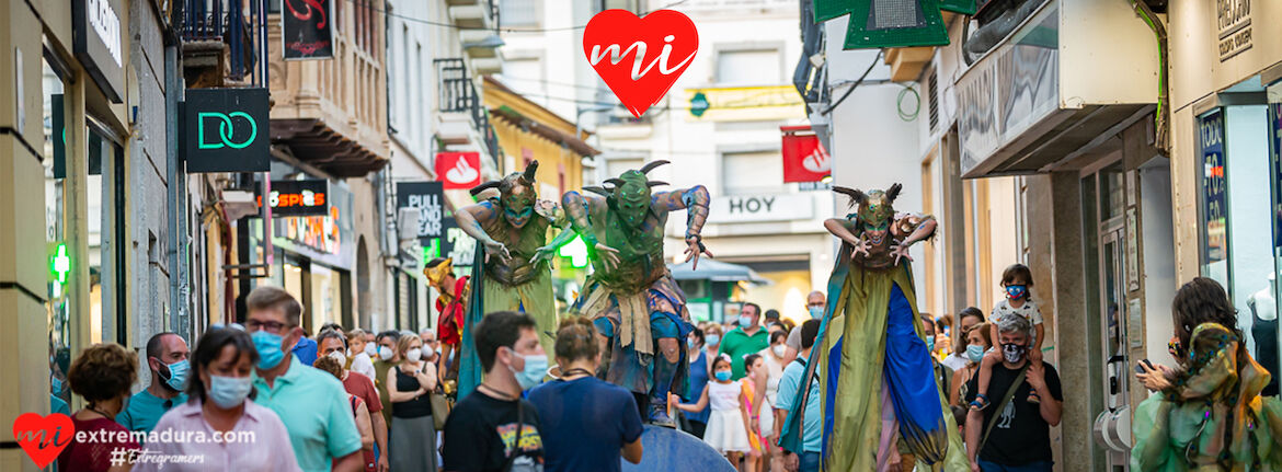 Hermes y el Viga de los 100 ojos de ZTeatro