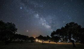 Dnde y cmo ver las estrellas en Extremadura Senderos Nocturnos y Miradores Celestes