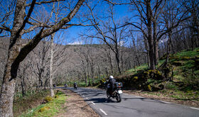 De ruta por Extremadura en coche o moto descubre sus carreteras paisajsticas