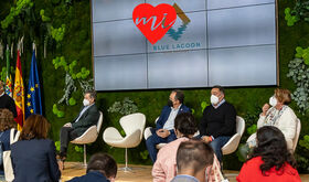 Casar de Cceres presenta su proyecto de parque acutico Aquamondo AQUAMUNDO en FITUR
