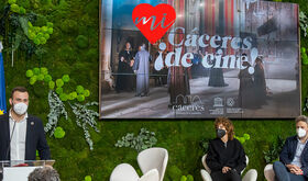 Cceres aprovecha el impacto de los rodajes para impulsar el turismo y promocionar la ciudad en FITUR