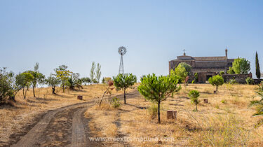 Tesoros ocultos de la Baja Extremadura  Ermita de San Benito  Montemoln