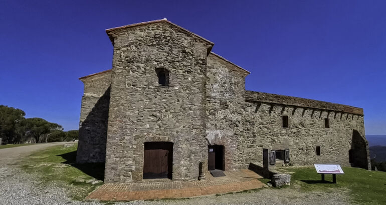 Monasterio de Tentuda techo de la provincia de Badajoz y sitio de la Orden de Santiago
