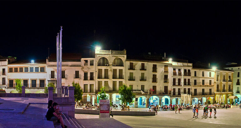 Paseo nocturno por el casco antiguo de Cceres