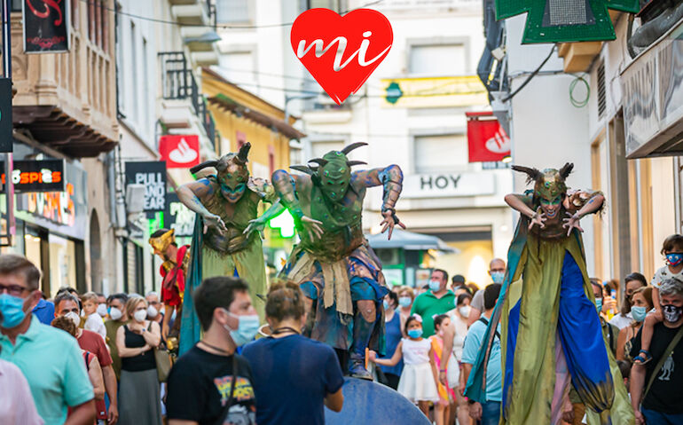 Hermes y el Viga de los 100 ojos de ZTeatro