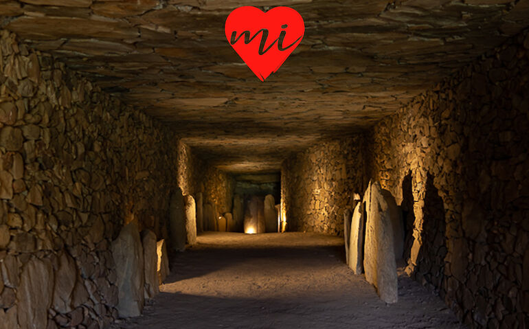 Entramos en el Dolmen del Toriuelo