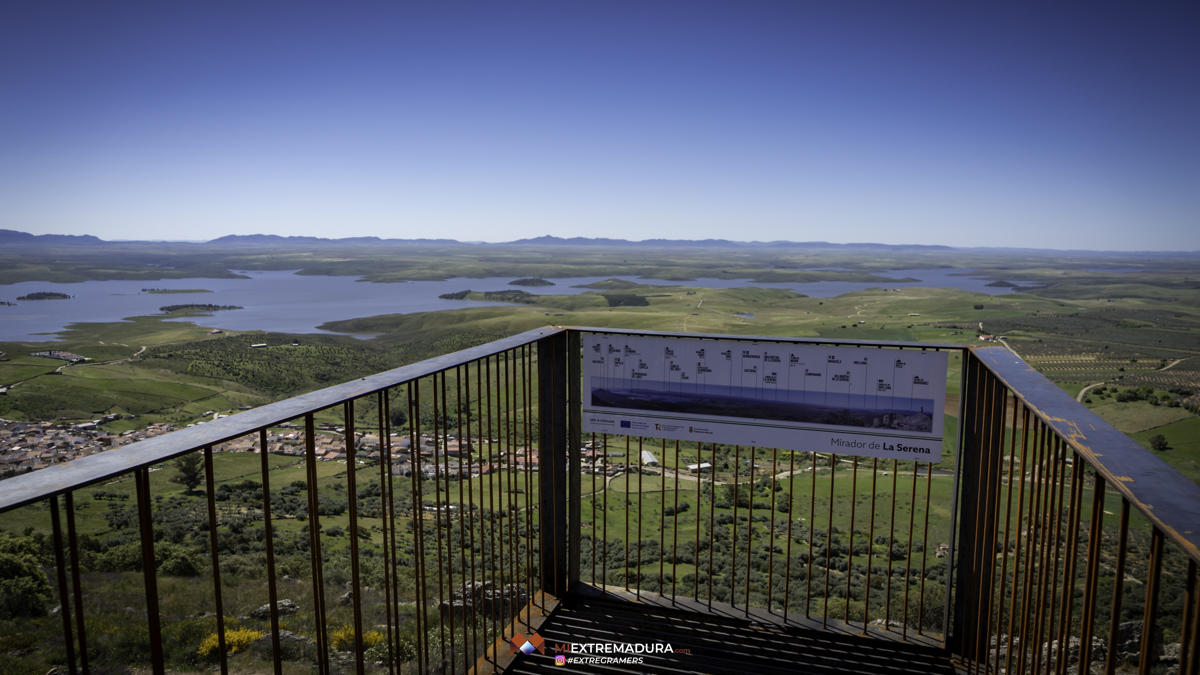 tan alto como la luna