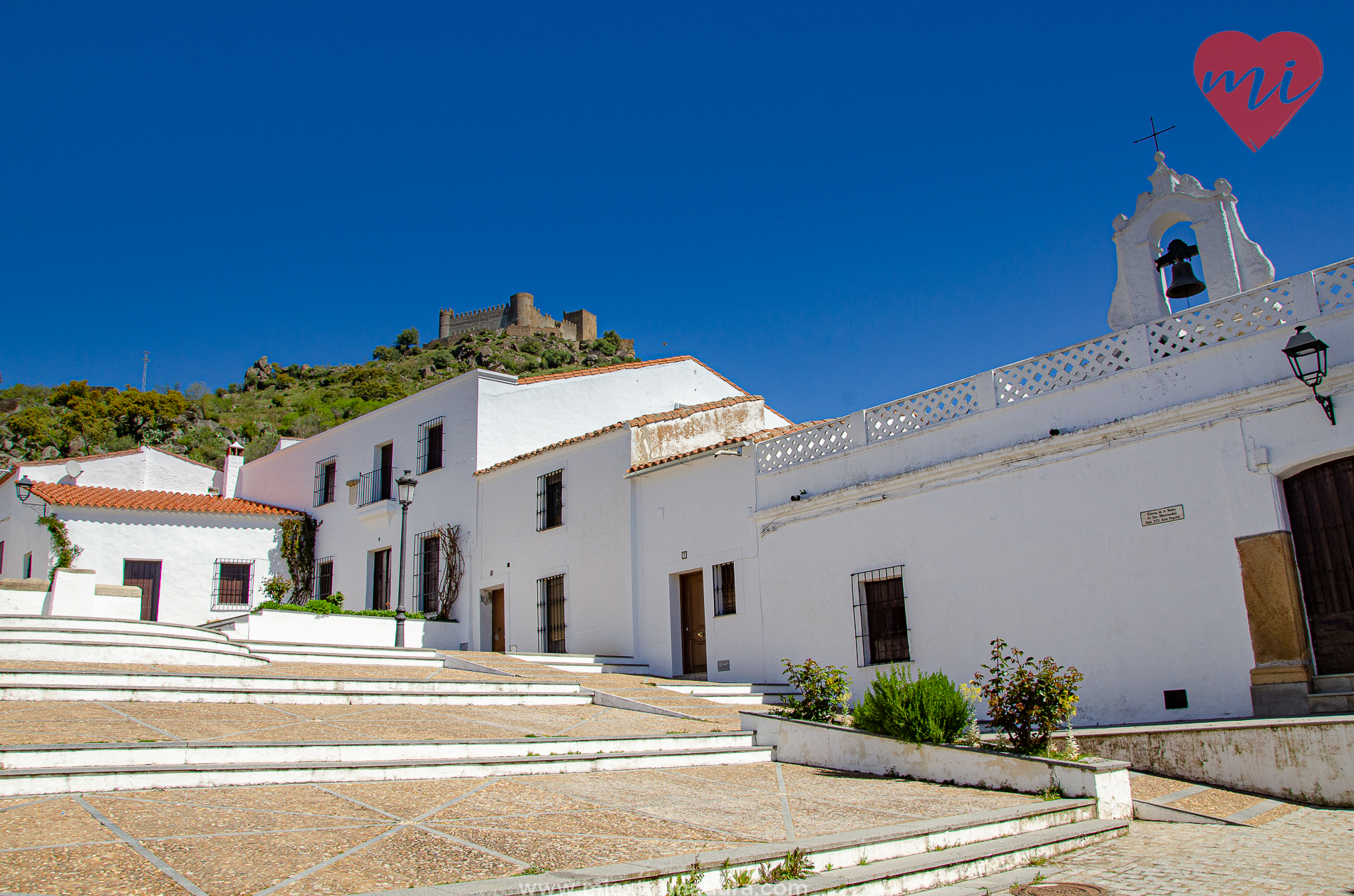 Burguillos-del-cerro, patrimonio natural e histórico