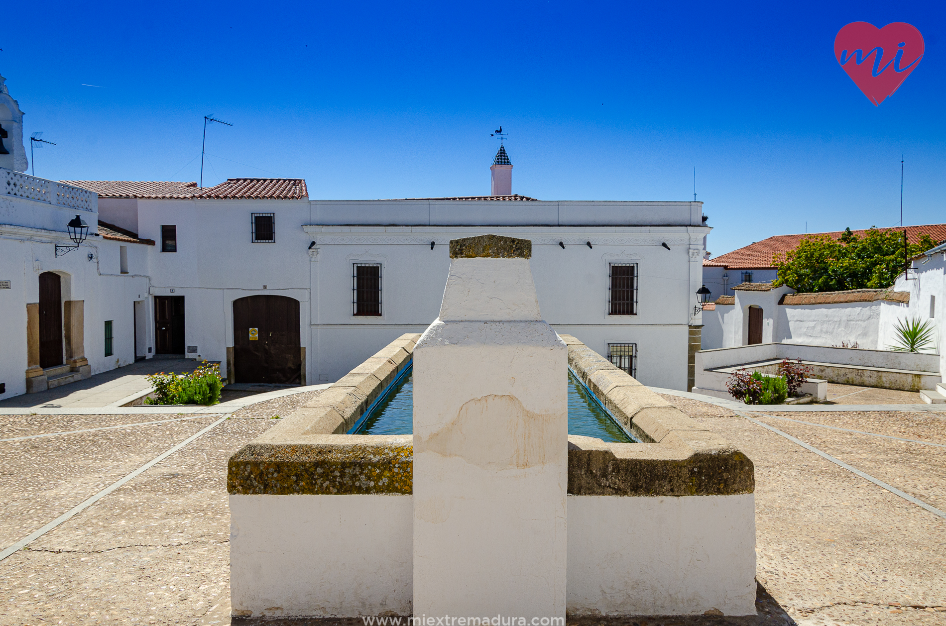 Burguillos-del-cerro, patrimonio natural e histórico