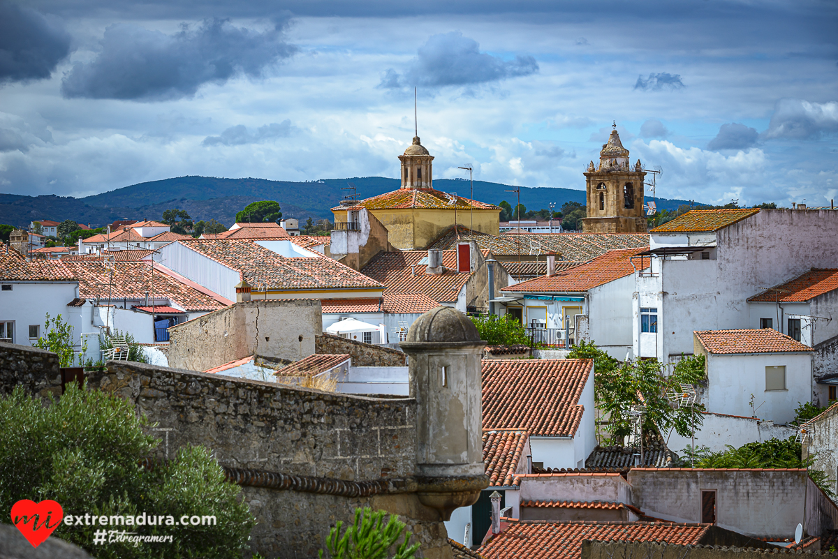 Valencia de Alcántara, un paseo con las nubes