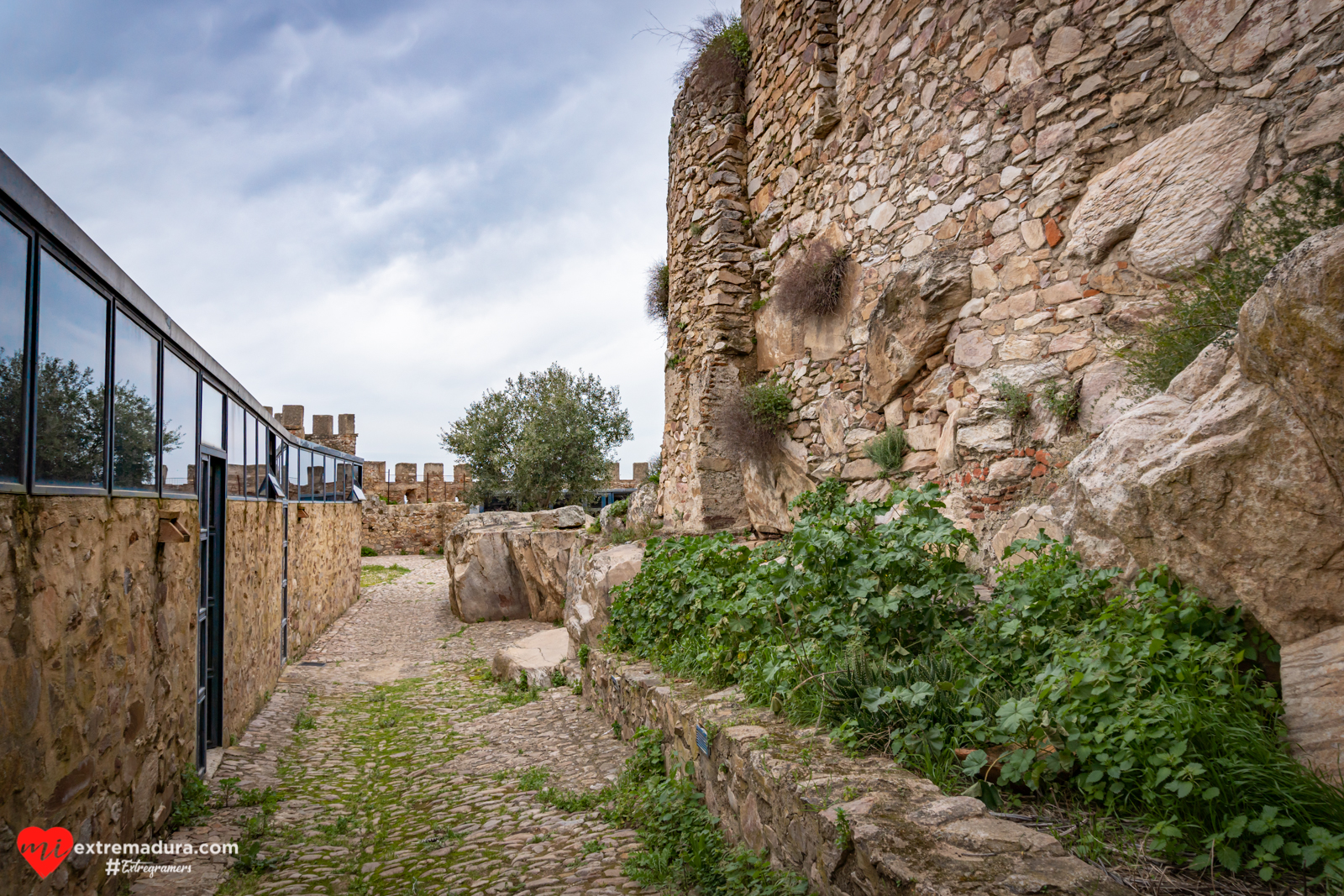 Castillo de Alconchel