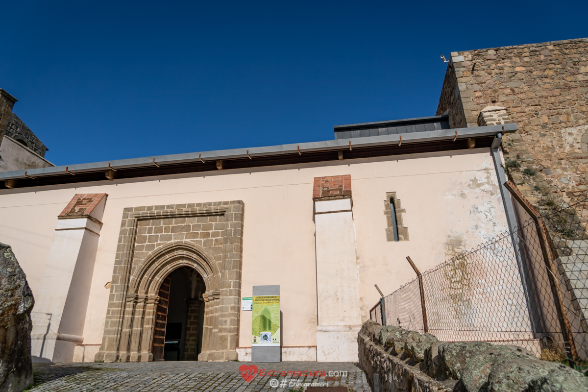 castillo de Burguillos del Cerro