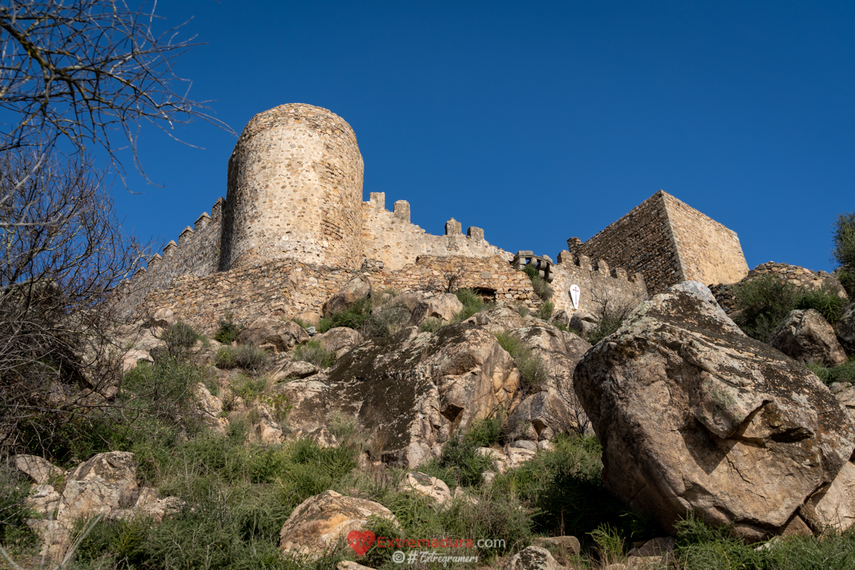 castillo de Burguillos del Cerro