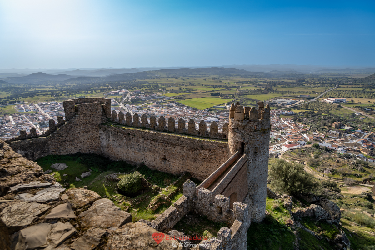 castillo de Burguillos del Cerro