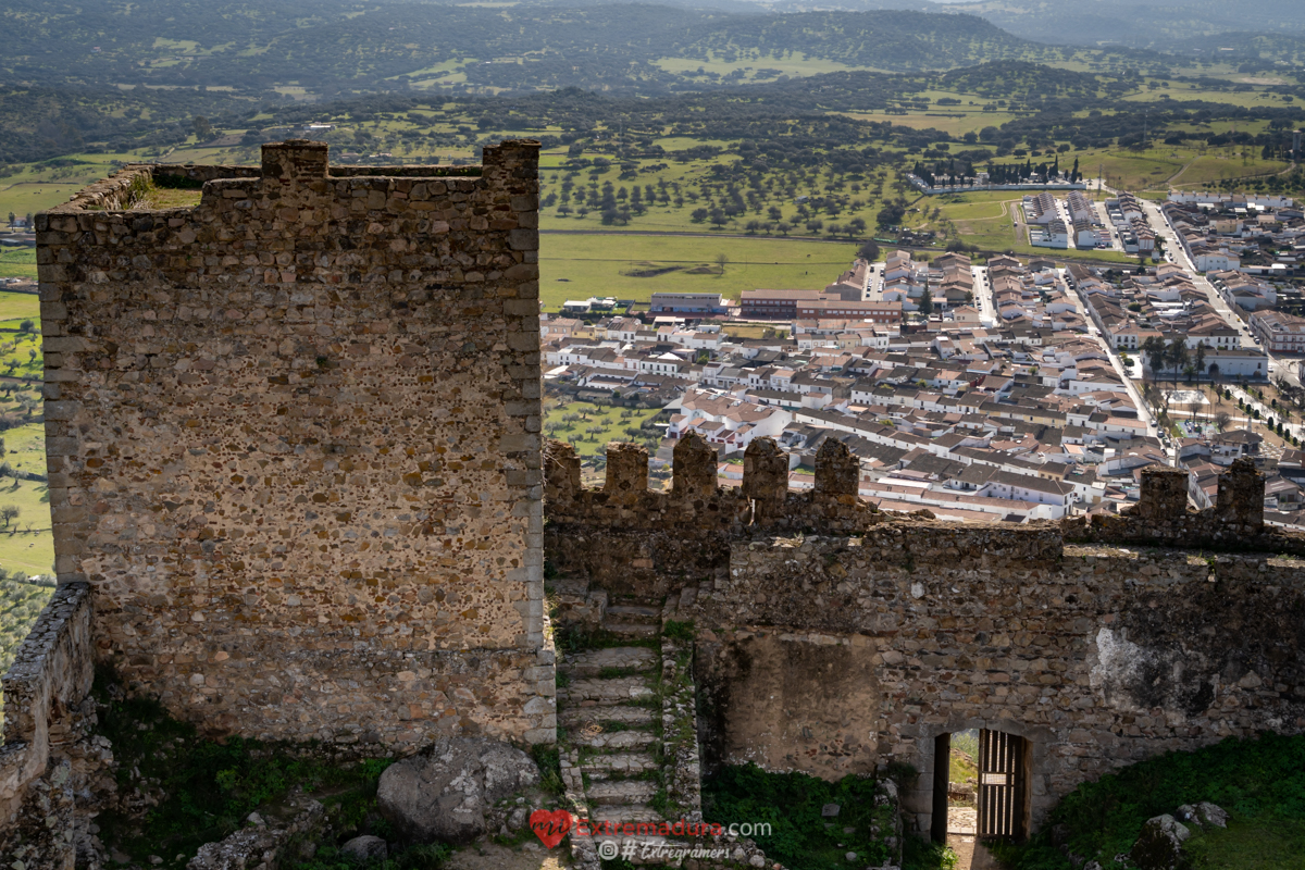 castillo de Burguillos del Cerro